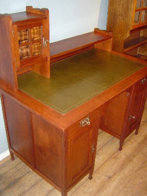 Desk by Pander & zonen around 1910